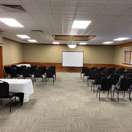 Wyndham Visalia Hotel Luaran gambar