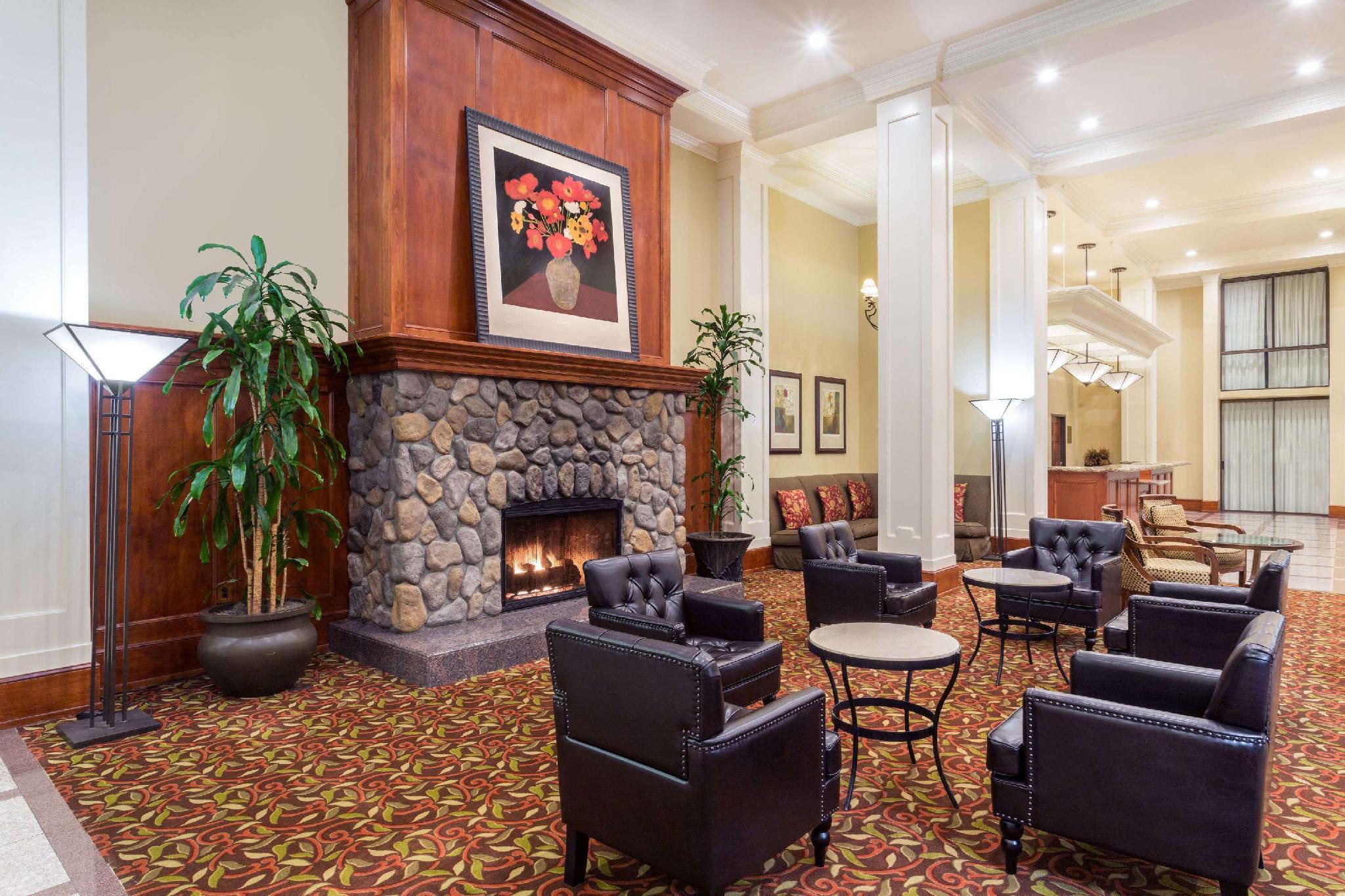 Wyndham Visalia Hotel Luaran gambar