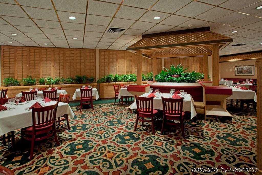 Wyndham Visalia Hotel Restoran gambar