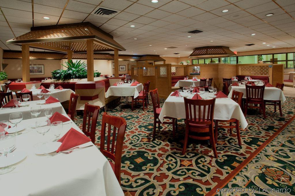 Wyndham Visalia Hotel Restoran gambar