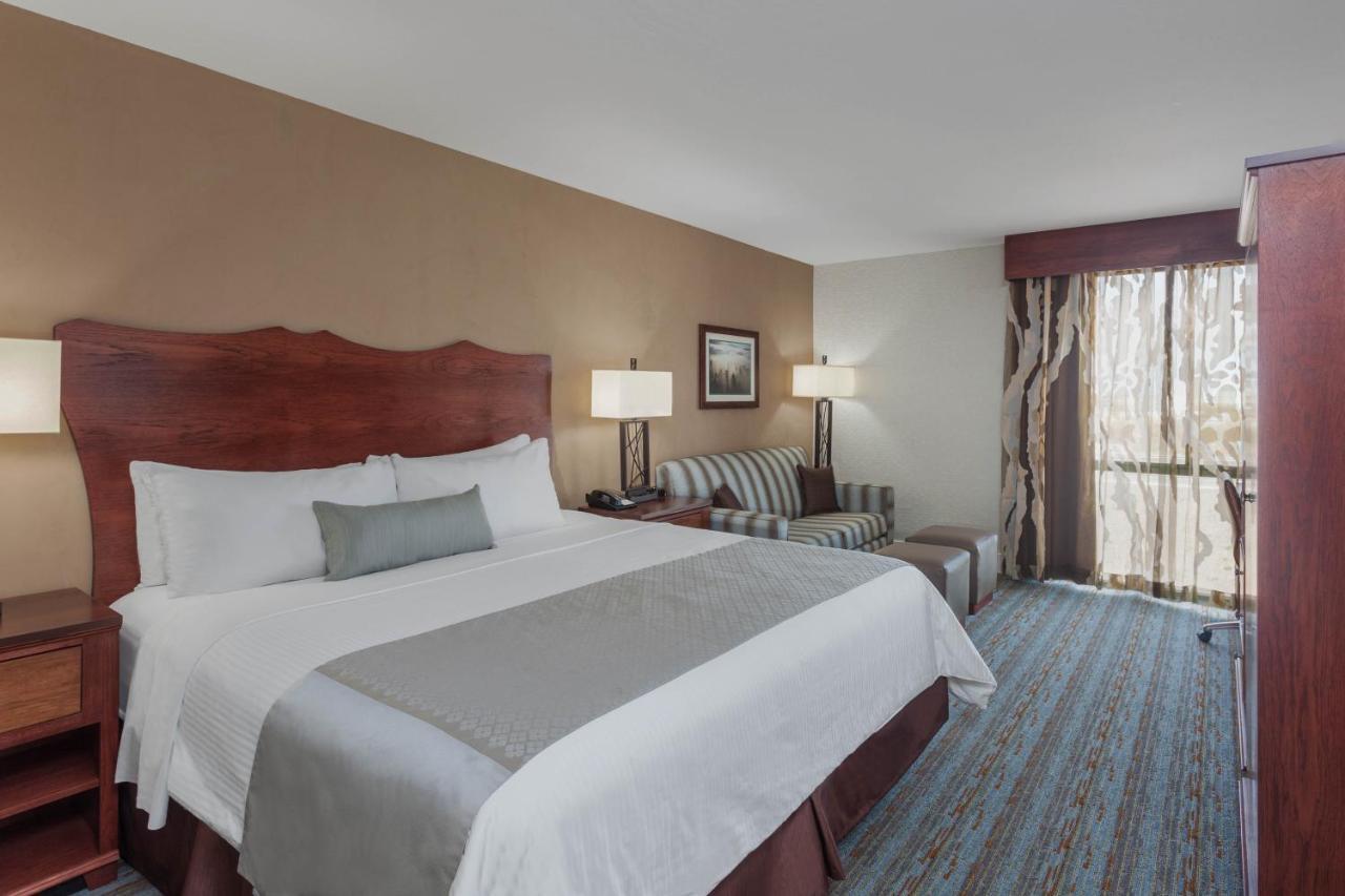 Wyndham Visalia Hotel Luaran gambar