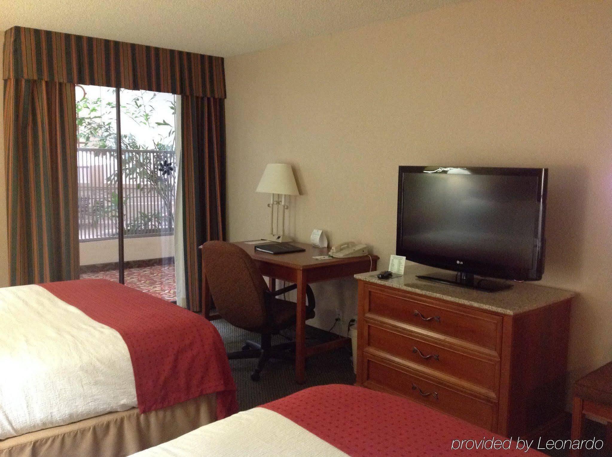 Wyndham Visalia Hotel Luaran gambar